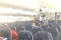 日本に向かうフライトはいずれも空席が目立つ（筆者撮影）