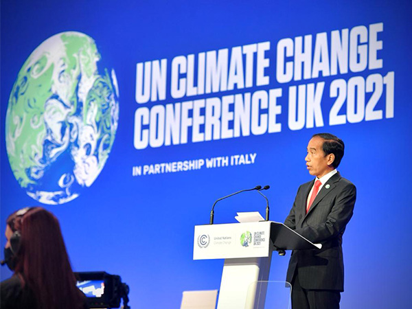 ジョコ・ウィドド大統領はＣＯＰ26の演説で気候変動問題の取り組みには先進国の協力が不可欠だと述べた＝11月１日、英国・グラスゴー（内閣官房提供）