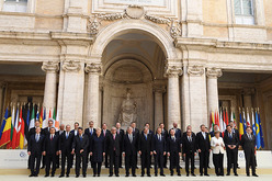 ローマ条約調印60周年に集った欧州27ヵ国の首脳（欧州委員会提供）