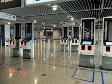 デュッセルドルフ空港にて（ＥＭＢ撮影）