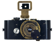 初の35ミリカメラ「ウル・ライカ」（ライカ提供）