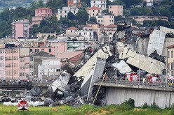 崩落したジェノバのモランディ橋（Photo by QUT media/Flickr）