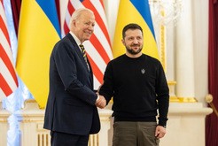 ロシアによる侵攻１年を前に米大統領がウクライナ電撃訪問（ウクライナ大統領府提供）